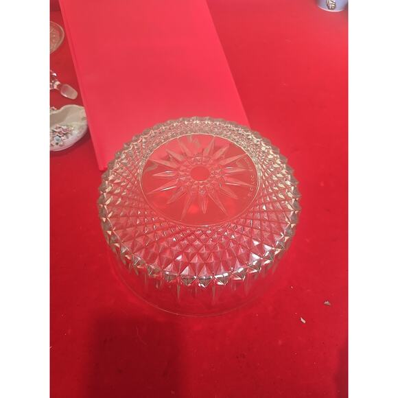 Vintage Arcoroc USA -3 Qt Diamond Cut Crystal Glass -Large Serving Bowl 9" x 4" - Picture 2 of 2